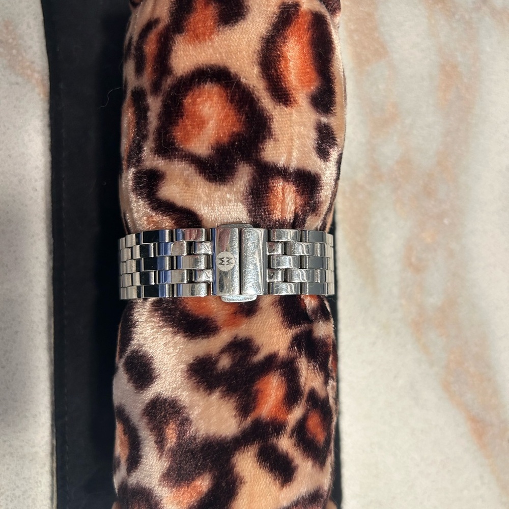 Michele Urban Mini silver watch. Battery needs replacing-works great. - Picture 2 of 7